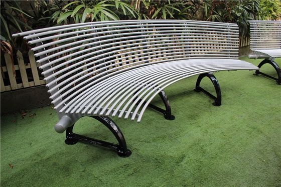 OEM ODM Outdoor Metal Benches With Cast Iron Legs Round Steel Pipe Seat Pan