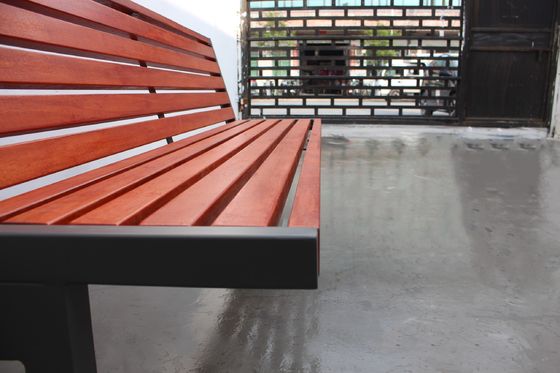 Custom Solid Wood Outdoor Wooden Bench Surface Mounted With Mild Steel Frame